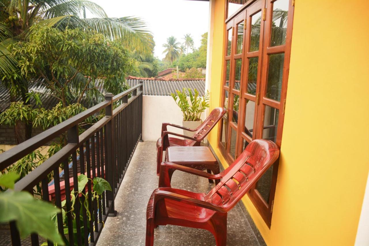 Ayubowan Homestay Katunayaka Exteriör bild