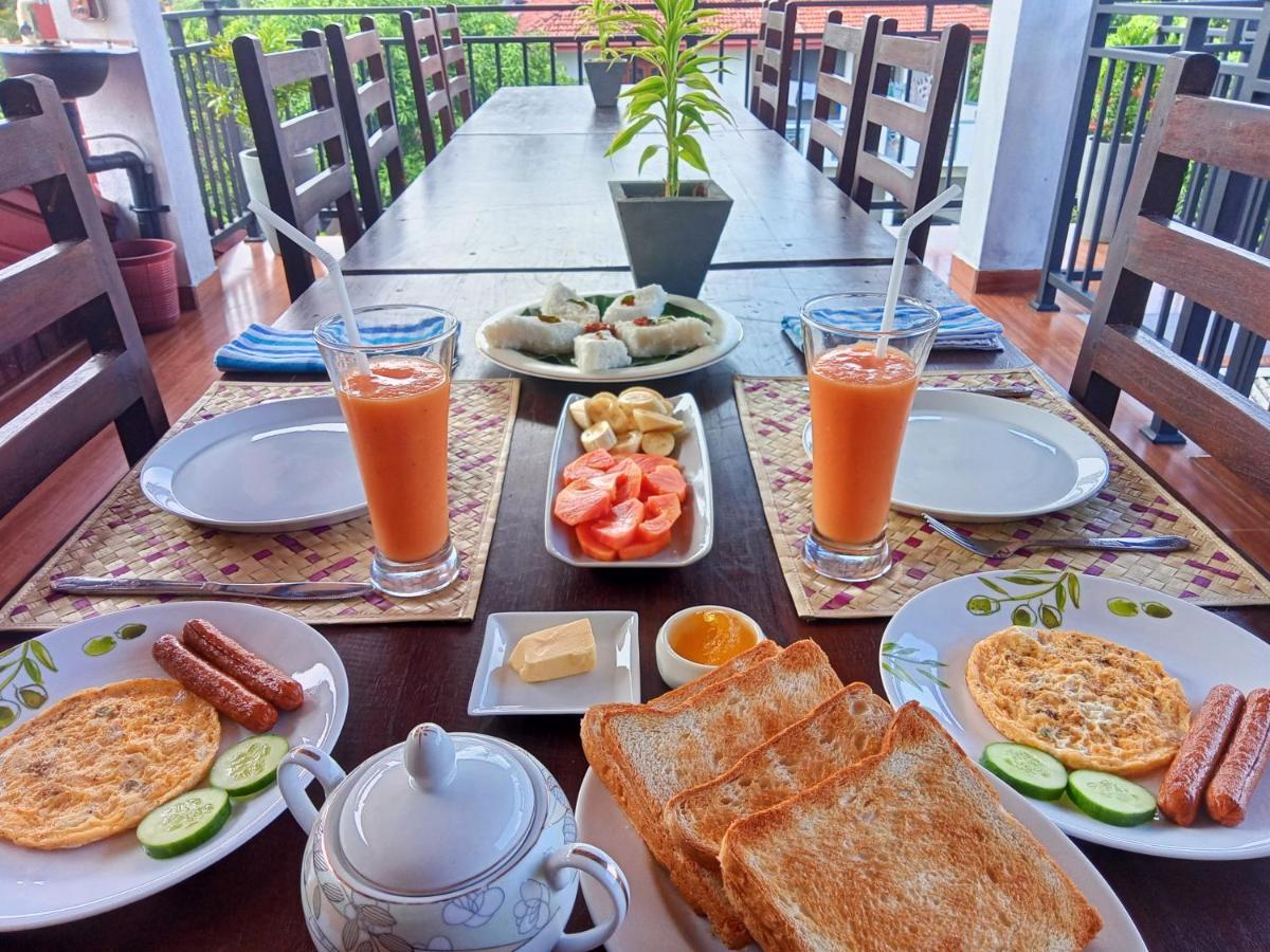 Ayubowan Homestay Katunayaka Exteriör bild
