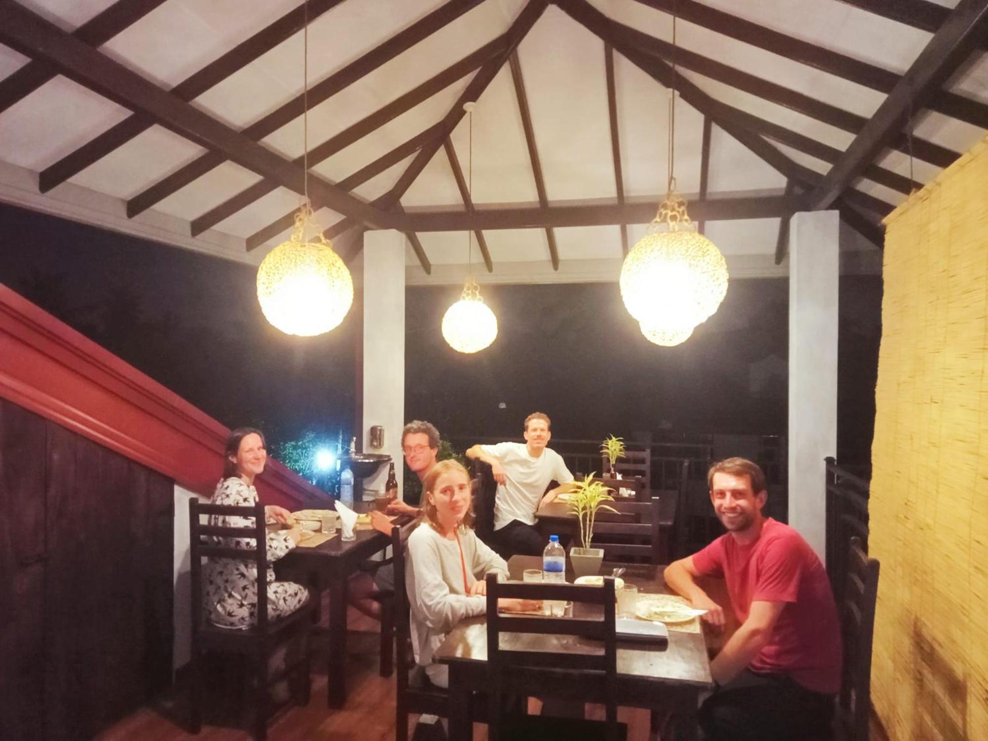 Ayubowan Homestay Katunayaka Exteriör bild