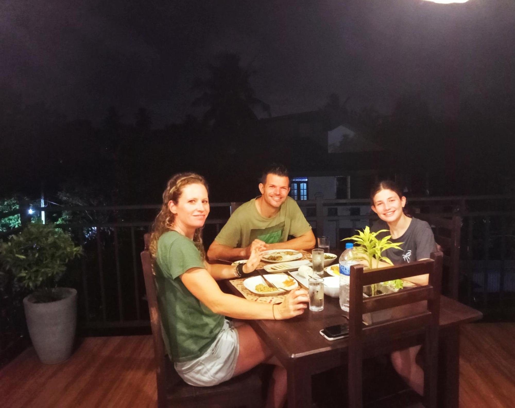 Ayubowan Homestay Katunayaka Exteriör bild